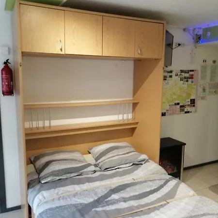 Gite Le Petit Nid Jacuzzi Sauna Intérieure * Godinne