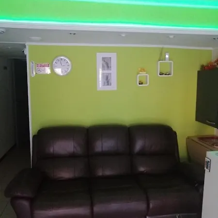 Gite Le Petit Nid Jacuzzi Sauna Intérieure Godinne