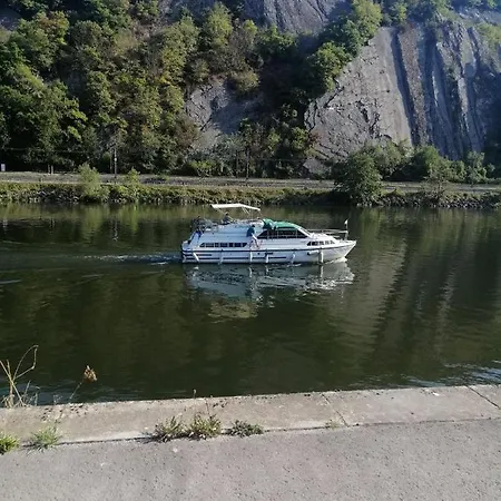 Gite Le Petit Nid Jacuzzi Sauna Intérieure *